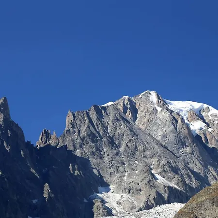 Vista Monte Bianco Courmayeur-entreves アパート クールマイユール